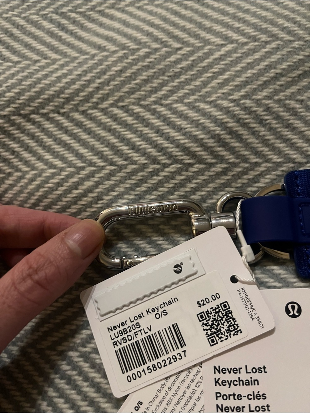 NWT Sold-Out $20 LULULEMON Never Lost Keychain—Riverside, Faint Lavender, Silver - Picture 2 of 5
